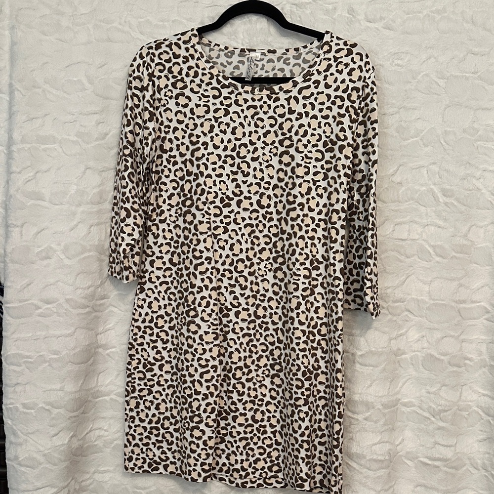 Lulu-B Leopard Print Long Sleeve Dress
